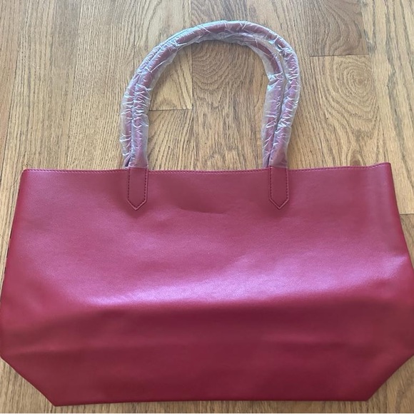 Bloomingdales Signature Red Tote w/ Leopard Lining (reversible) - Picture 5 of 6